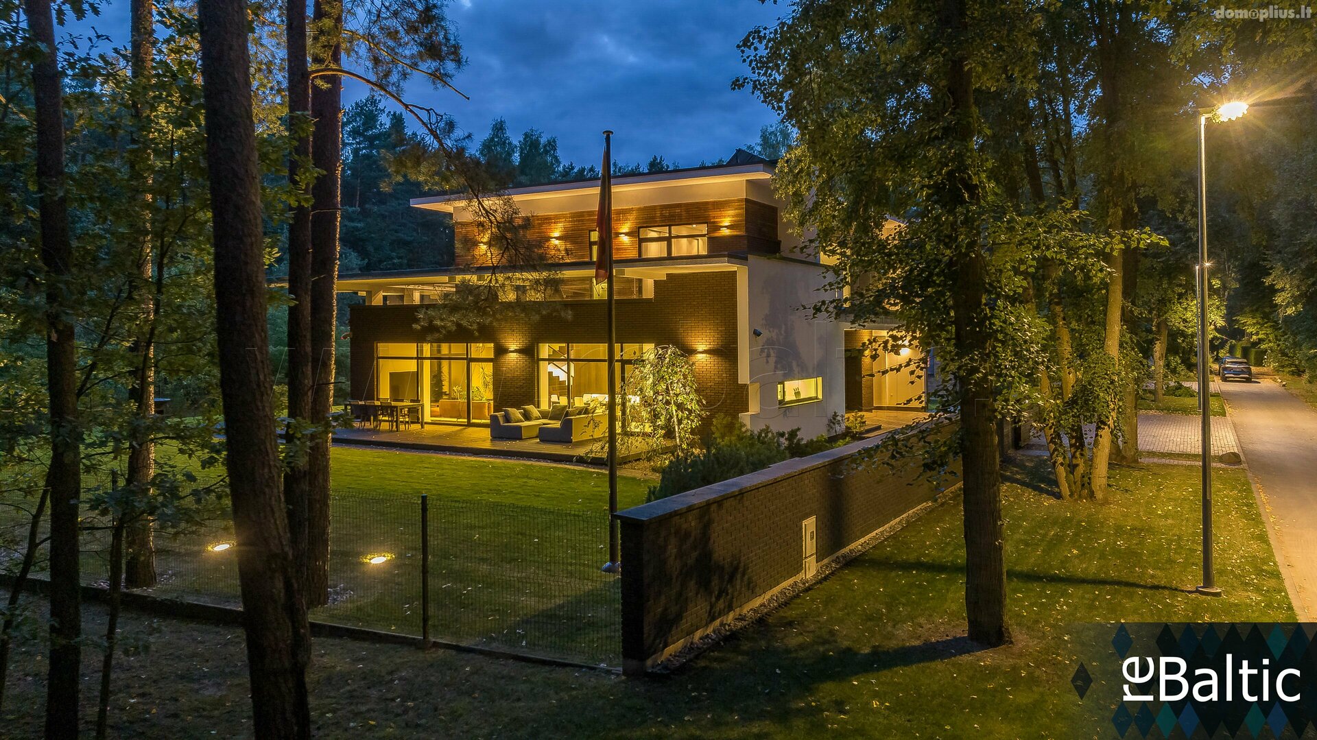 Продаётся дом Vilniuje, Valakampiuose, Smilgų g.