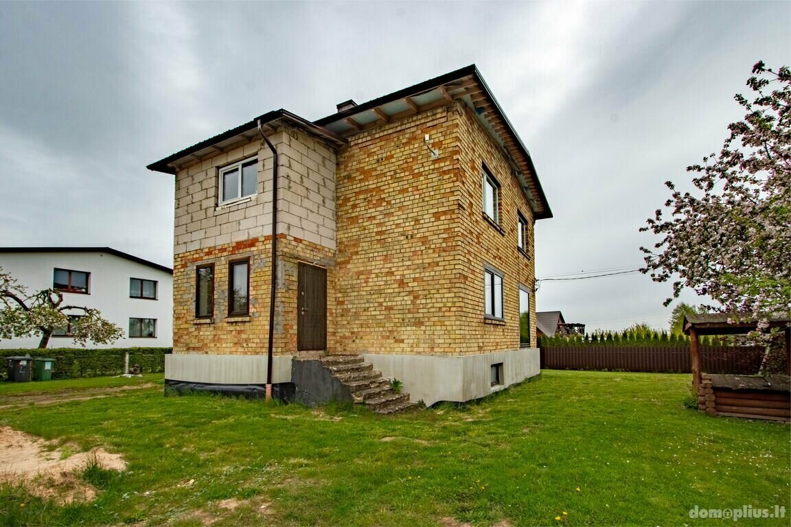 Parduodamas gyvenamasis namas Panevėžio rajono sav., Garuckuose, Dubarų g.