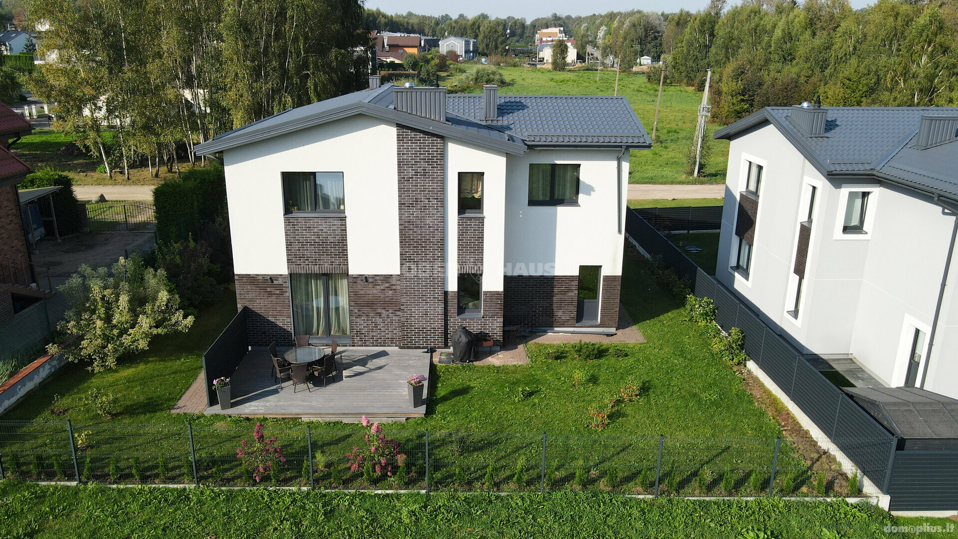 Parduodamas gyvenamasis namas Vilniuje, Pavilnyje
