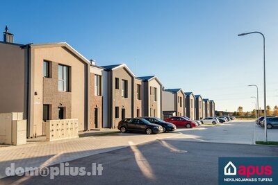 Продаётся сблокированный дом Vilniuje, Kalnėnuose, Azerų g.