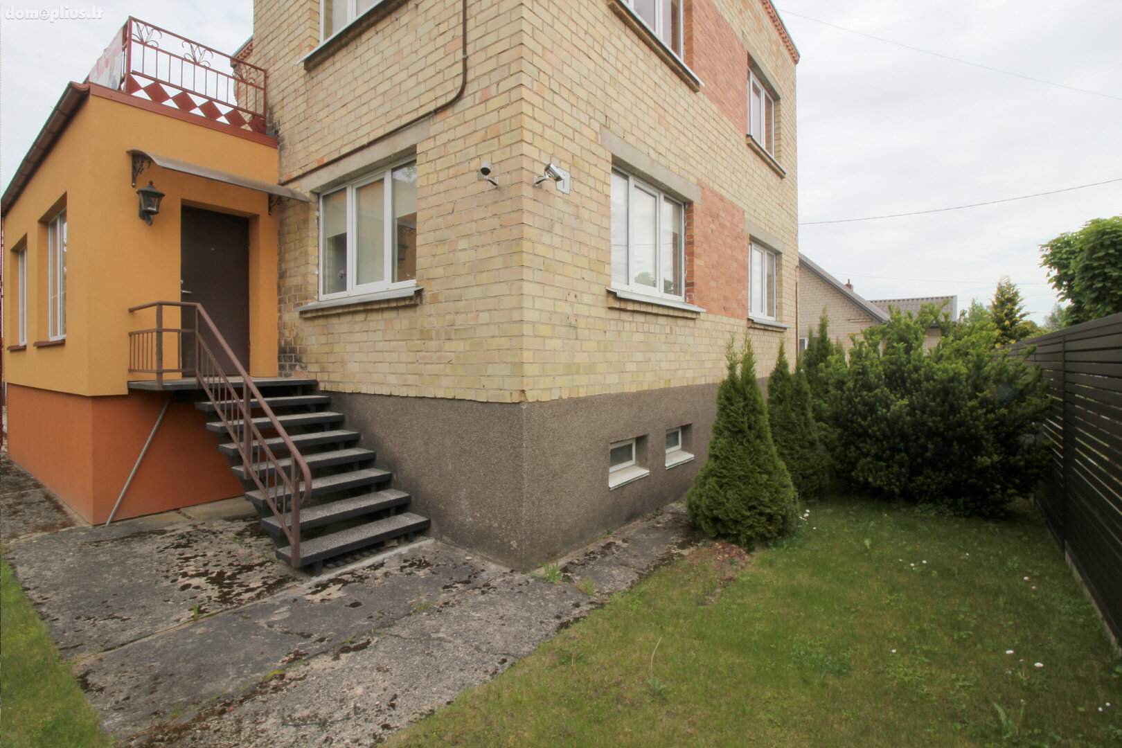 Продаётся дом Akmenės rajono sav., Akmenėje, Kaštonų g.