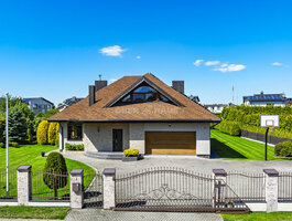 Дом Vilniaus rajono sav., Dvariškėse, Dvariškių g.
