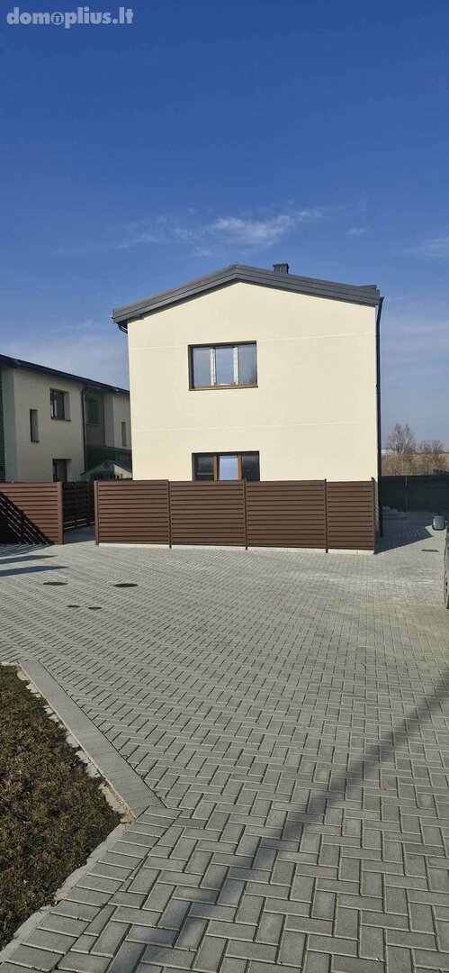 Продаётся сблокированный дом Klaipėdoje, Tauralaukyje, Vėjo g.