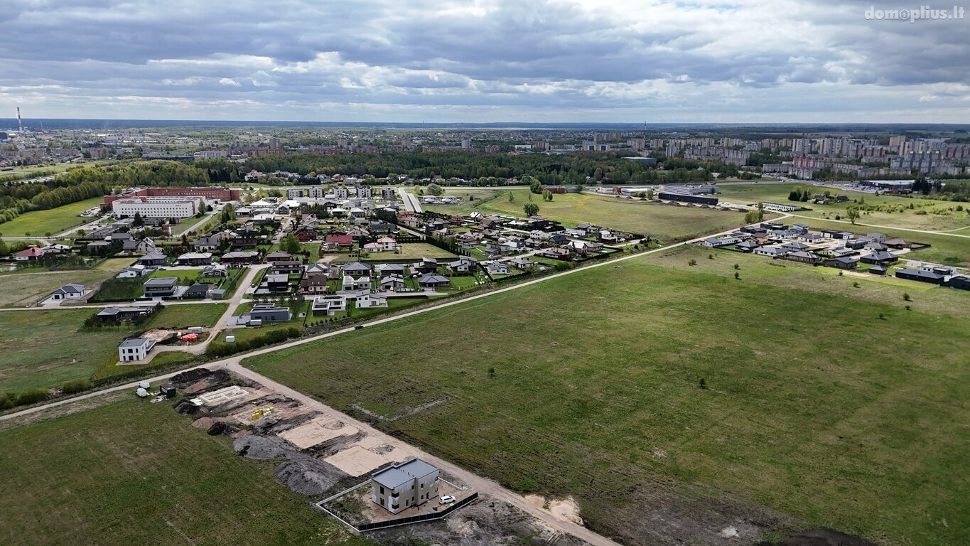 Продаётся сблокированный дом Šiauliuose, Žaliūkiuose