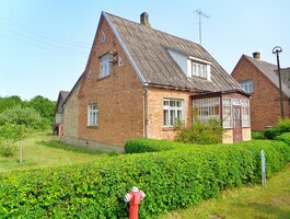 Gyvenamasis namas Biržų rajono sav., Vabalninke, Pergalės g.