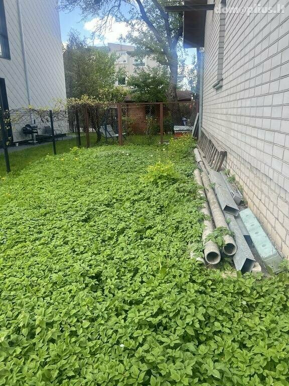 Parduodamas gyvenamasis namas Kaune, Žaliakalnyje, Klonio g.