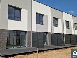 Продаётся сблокированный дом Vilniuje, Kalnėnuose, Baskų g.
