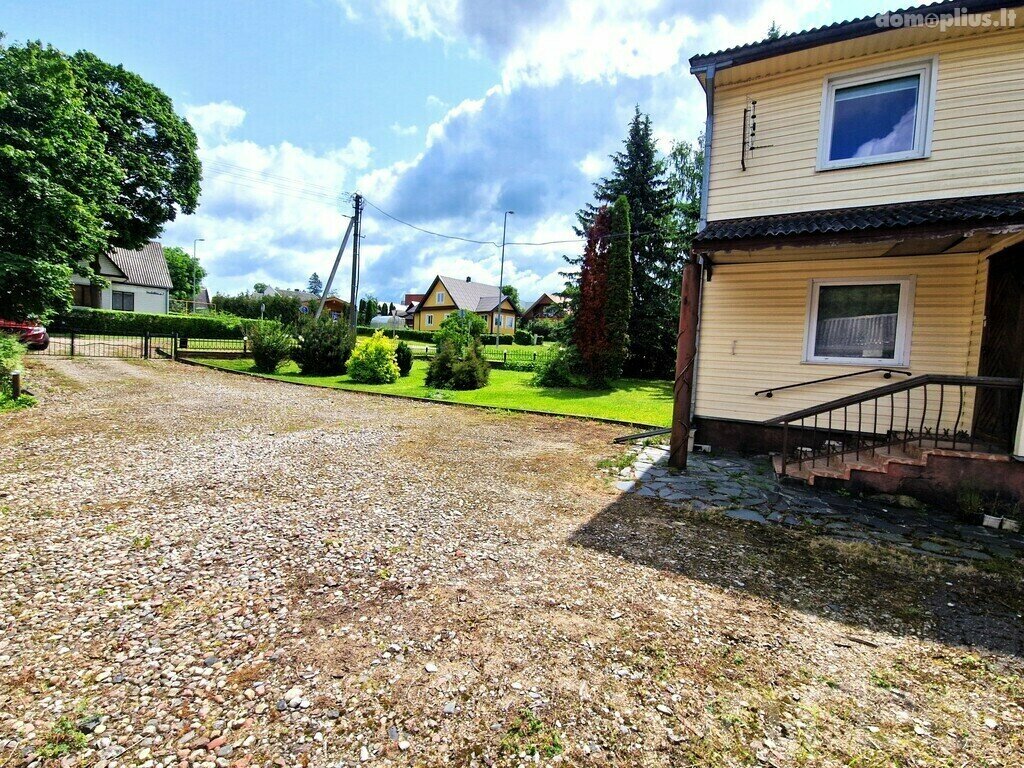 Parduodamas sublokuotas namas Utenos rajono sav., Utenoje, A. Baranausko g.