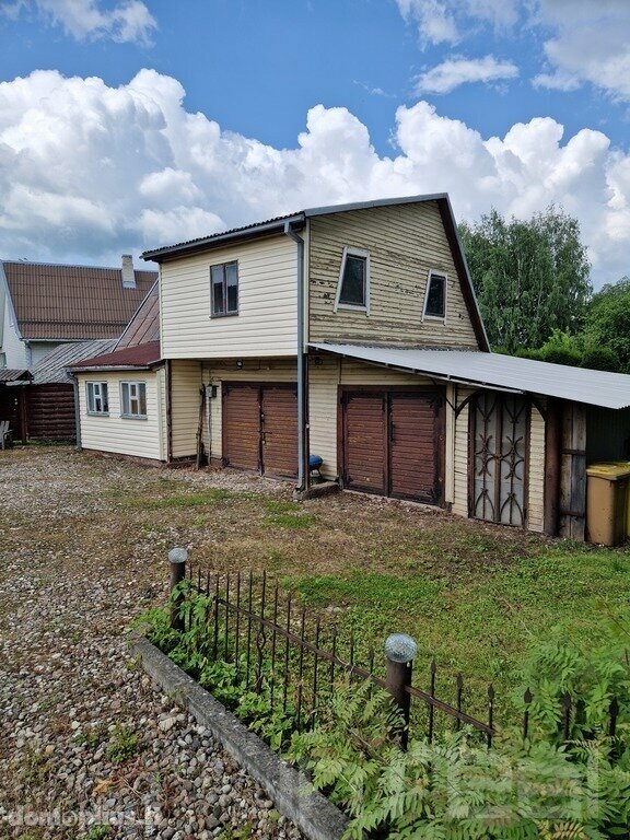 Parduodamas sublokuotas namas Utenos rajono sav., Utenoje, A. Baranausko g.