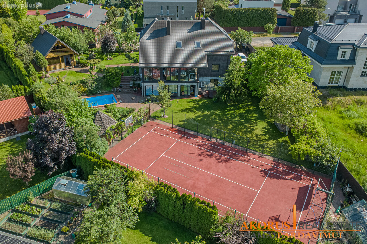 Parduodamas gyvenamasis namas Vilniuje, Santariškėse, M. Bukšos g.