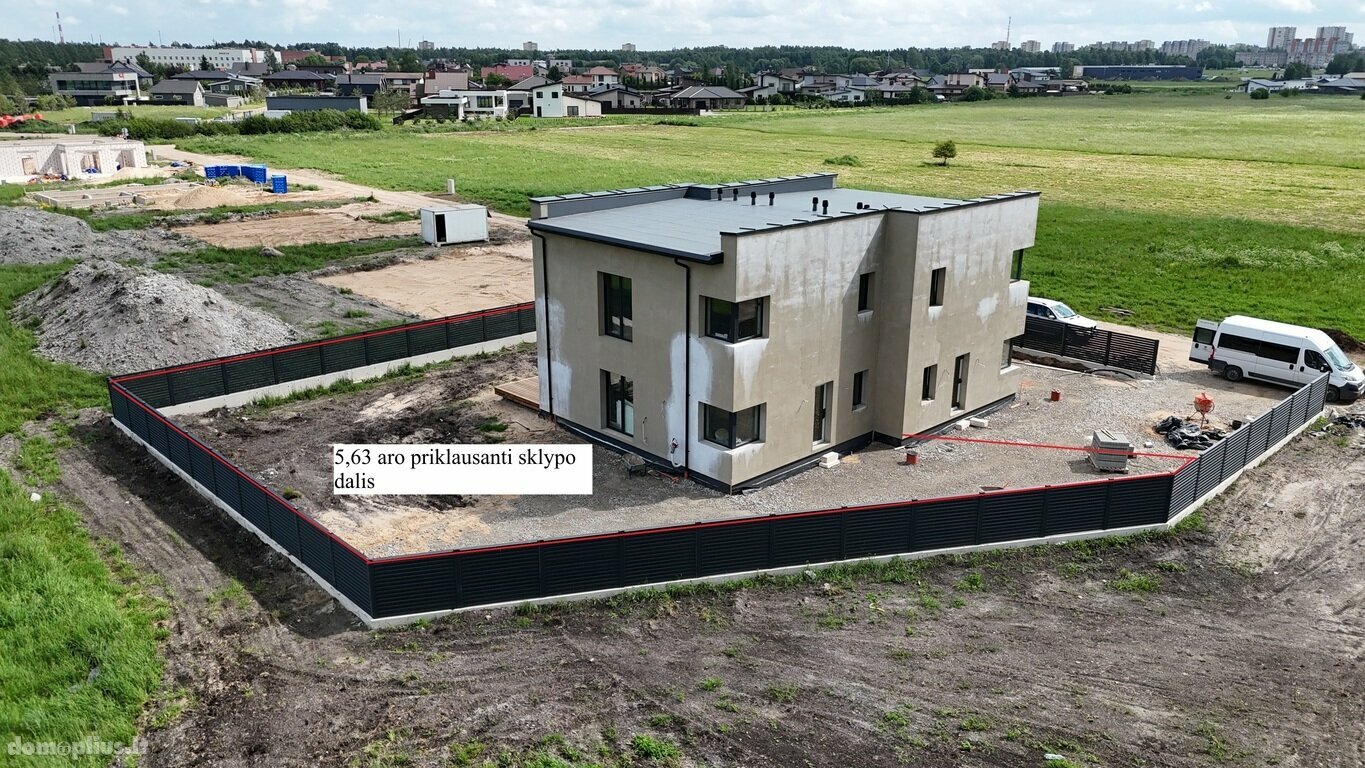 Parduodamas sublokuotas namas Šiauliuose, Žaliūkiuose