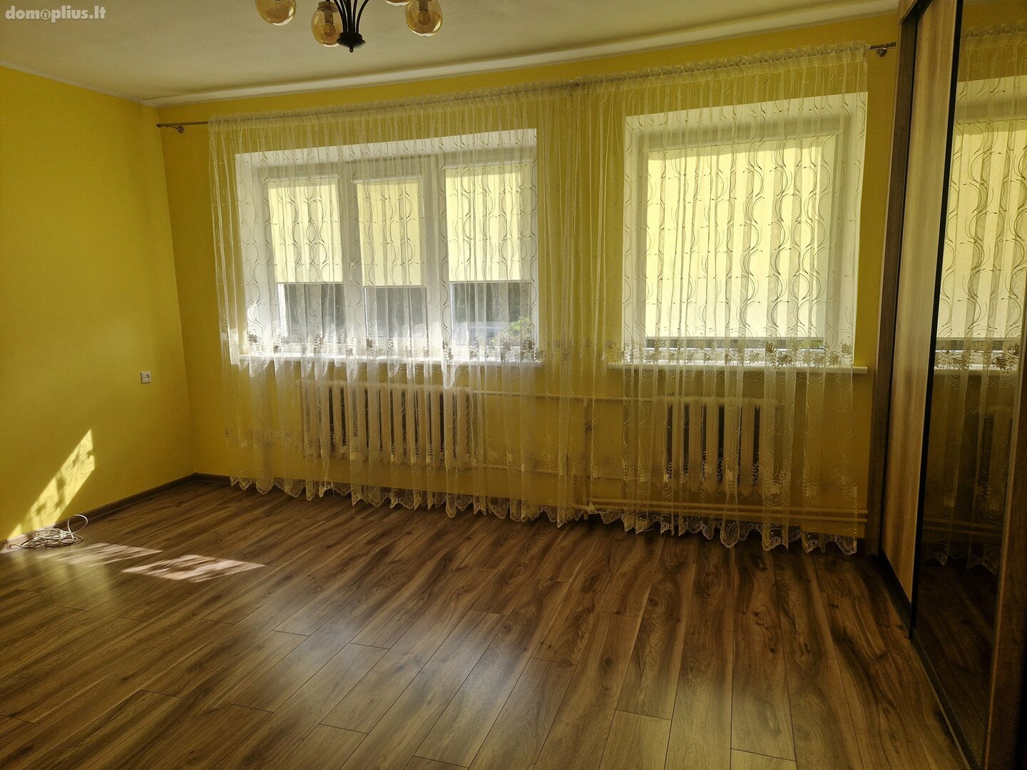 Продаётся часть дома Kelmės rajono sav., Kelmėje, Sporto g.