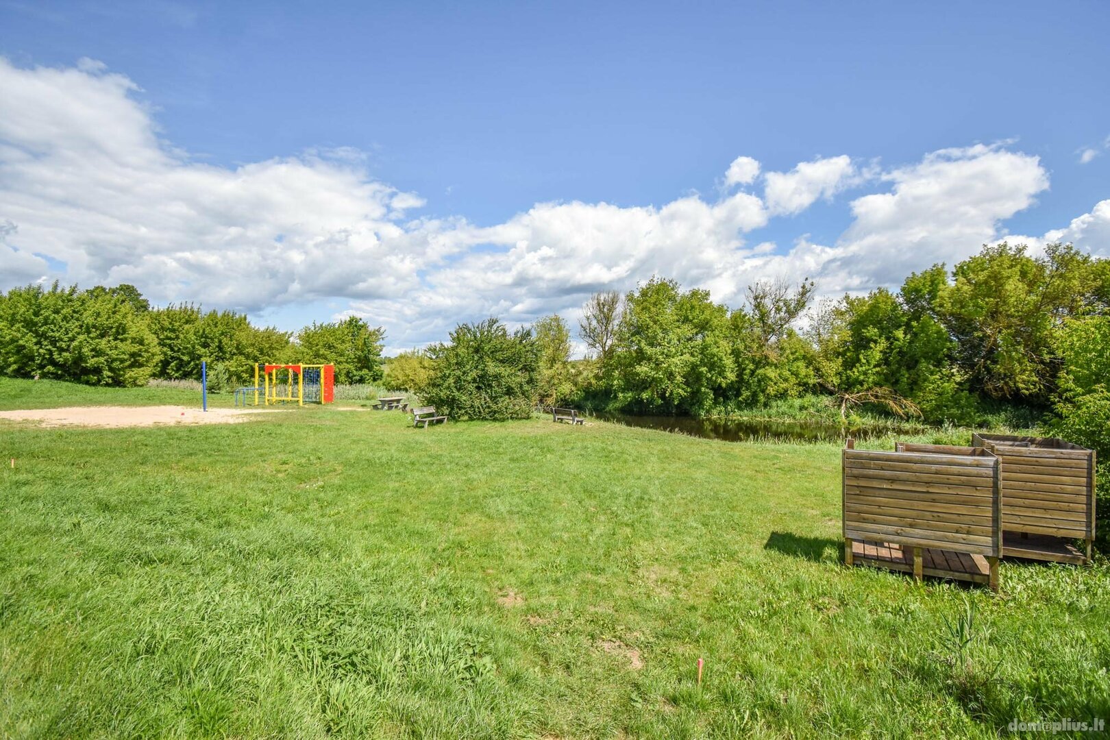 Parduodamas sodo namas Panevėžio rajono sav., Bernatoniuose, Uosių al.