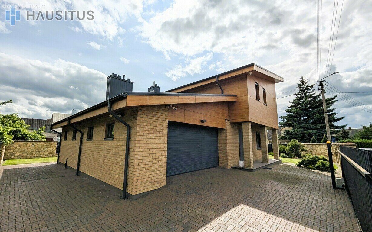 Parduodamas gyvenamasis namas Panevėžyje, Centre, Knygnešių g.