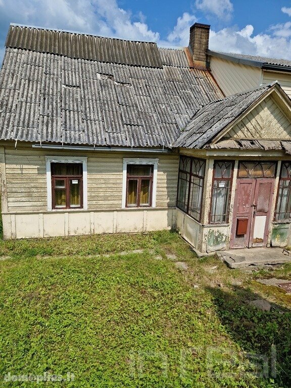 Parduodama gyvenamojo namo dalis Utenos rajono sav., Utenoje, A. Baranausko g.