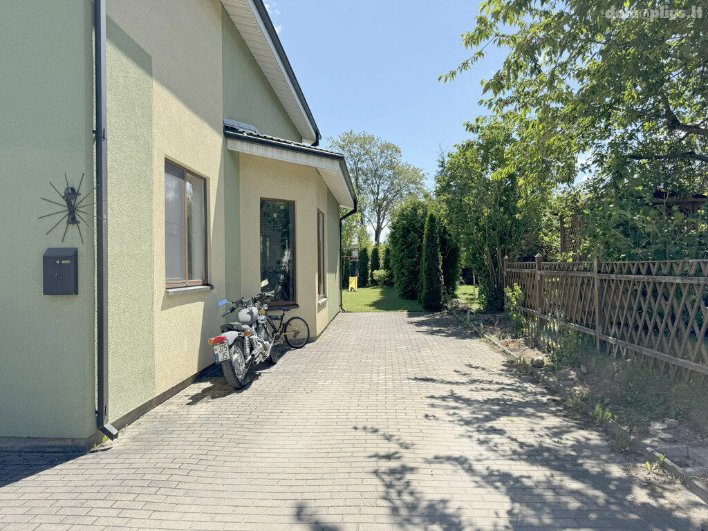 Parduodamas gyvenamasis namas Šiaulių rajono sav., Kairiuose, Lakštingalų g.