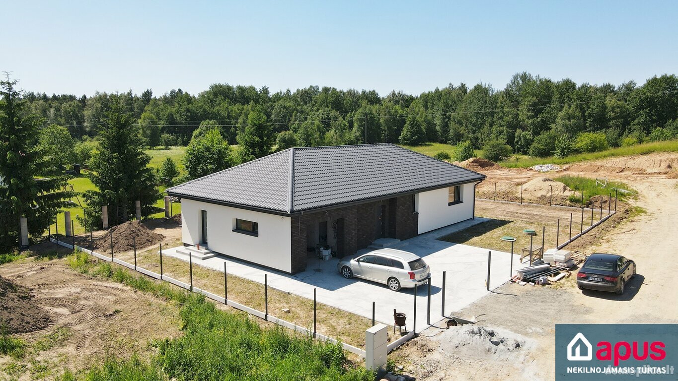 Parduodamas gyvenamasis namas Vilniaus rajono sav., Lindiniškėse, Vyšnių g.