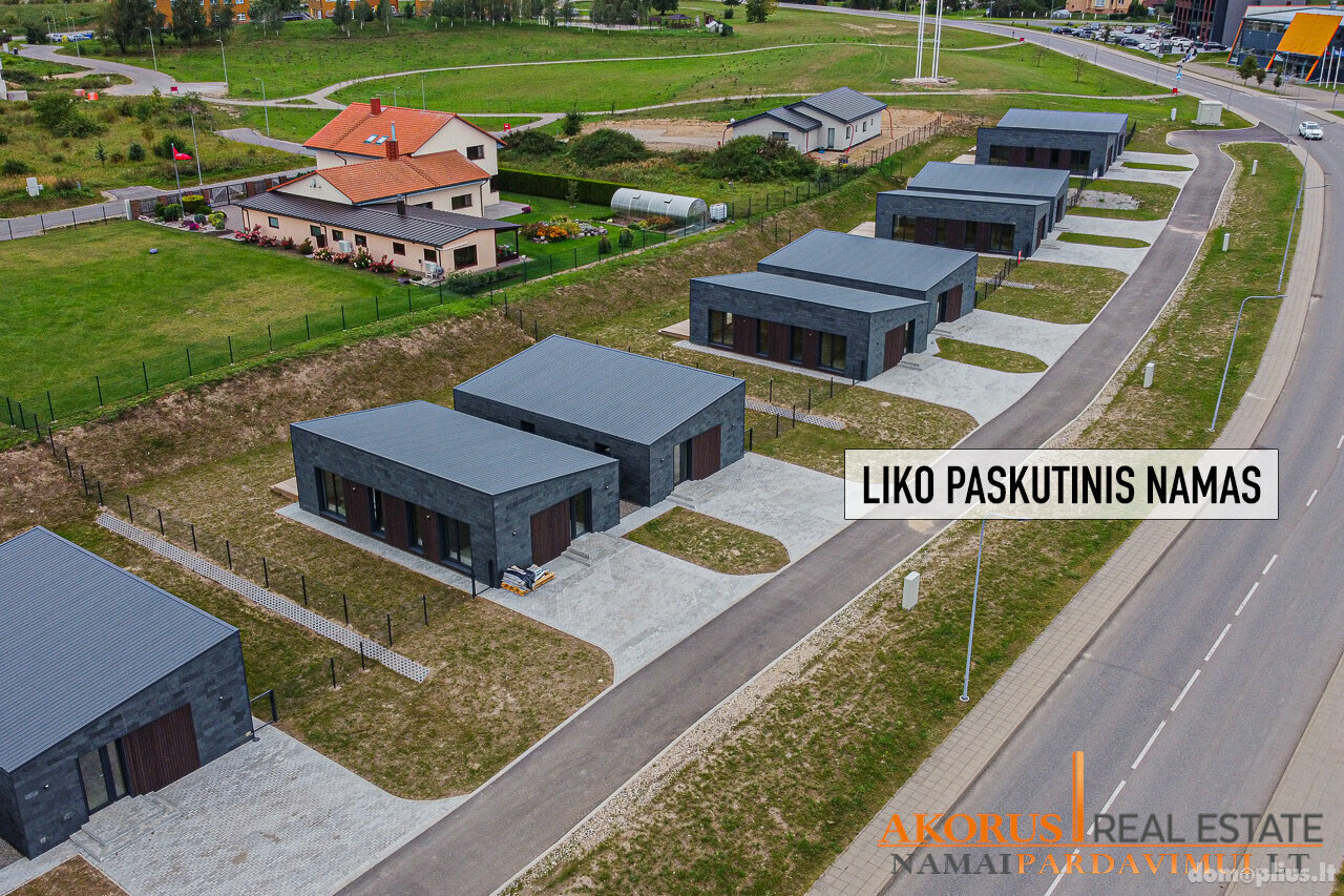 Parduodamas gyvenamasis namas Molėtų rajono sav., Molėtuose, Ąžuolų g.