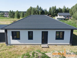 House Vilniaus rajono sav., Mickūnuose, Paparčių g.