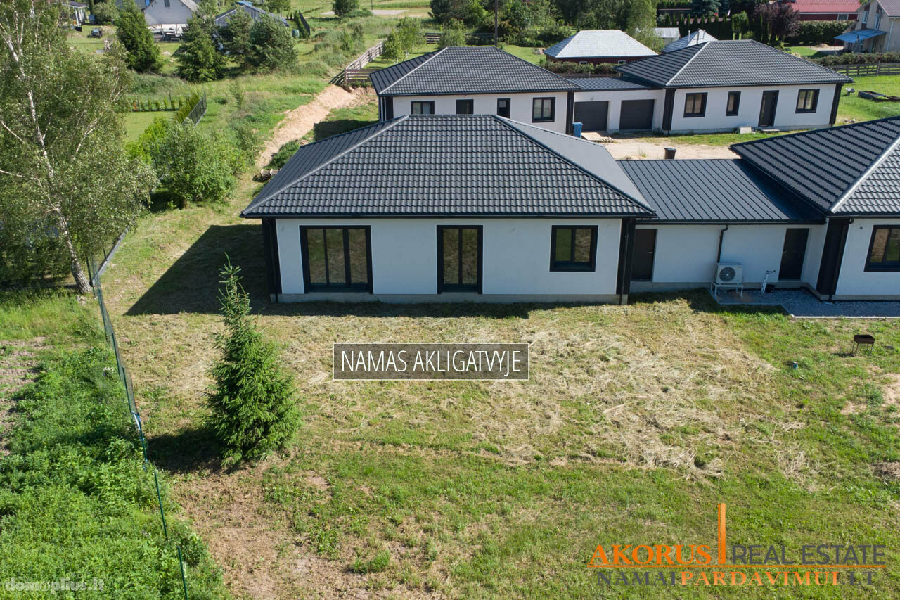 Parduodamas gyvenamasis namas Vilniaus rajono sav., Mickūnuose, Paparčių g.