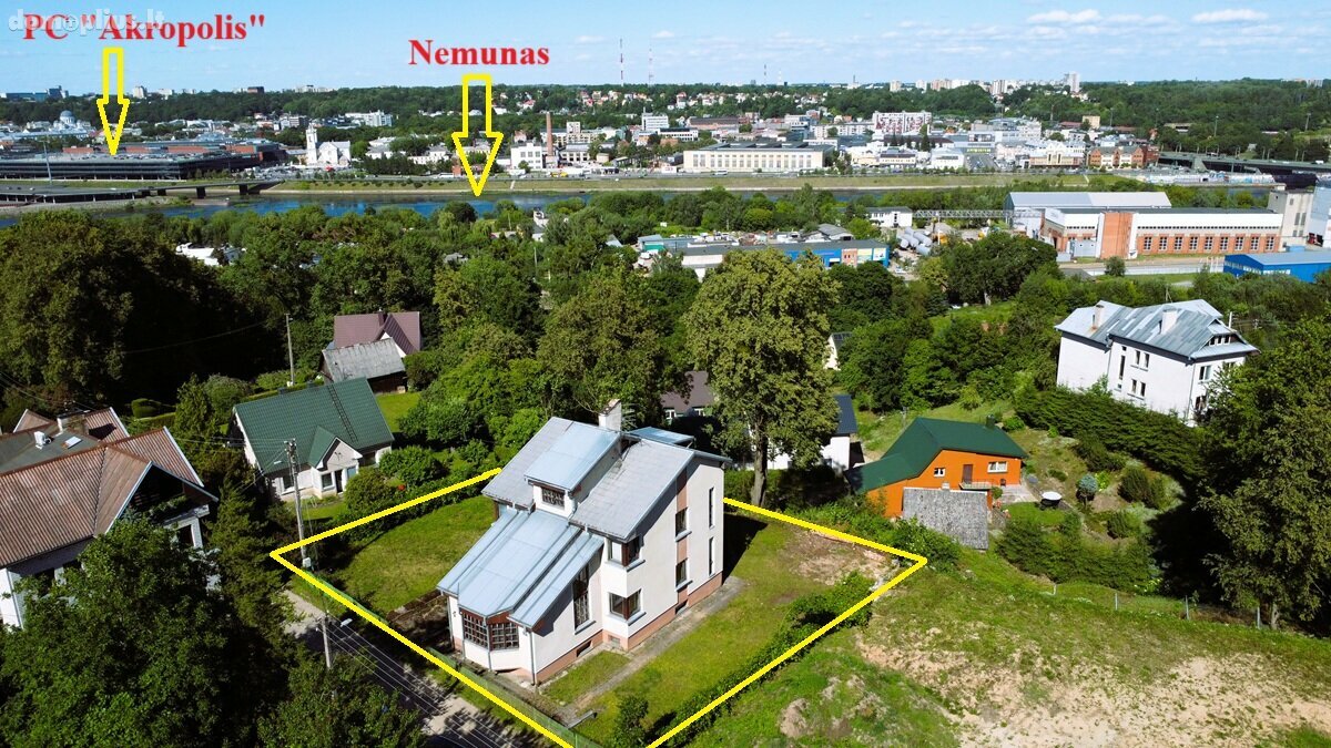 Parduodamas gyvenamasis namas Kaune, Fredoje, Lakūnų pl.
